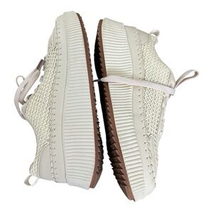 Lucky Step Air Cooled Stylish Cream Women's Sneakers Size 9